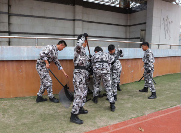我校举行第十二届学生校卫队警棍术比武大赛